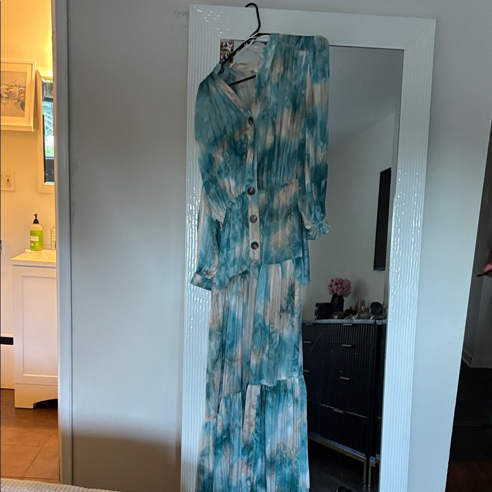 Elegant Teal Tie-Dye Long Sleeve Dress
